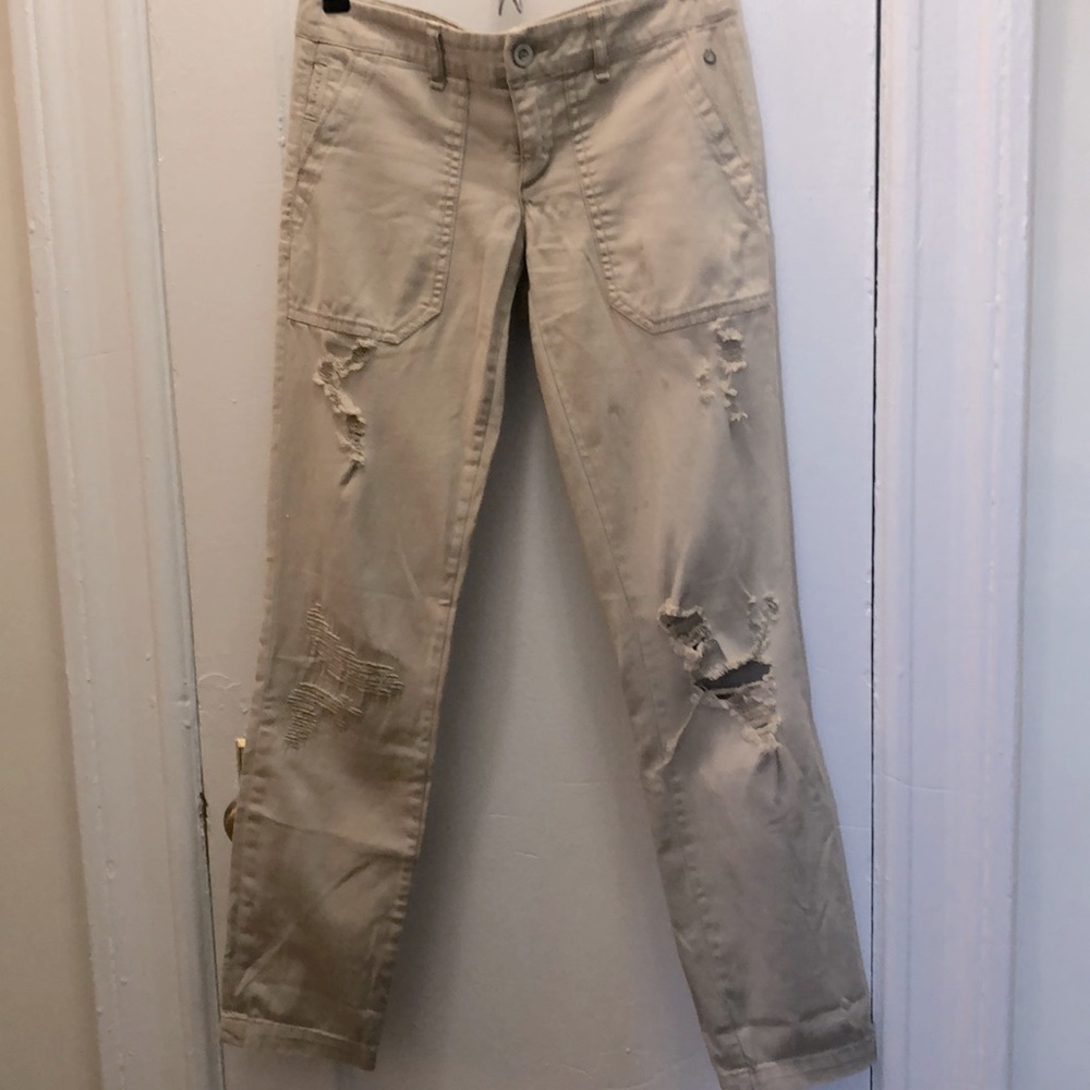 Anthropologie Pilcro destroyed distressed pants